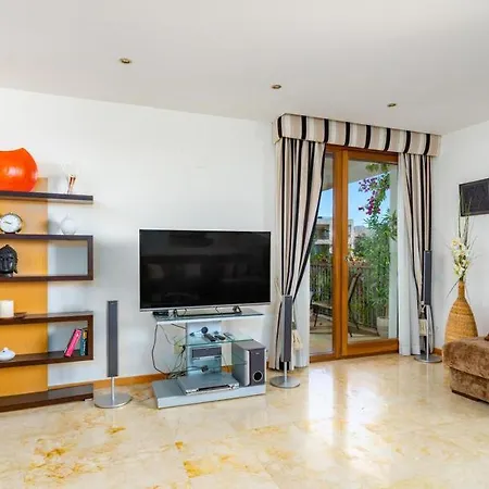 Apartment Hills *